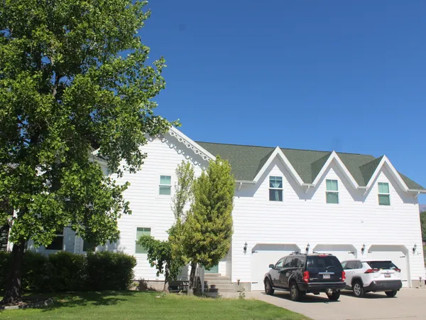 Multi Gable Roof Replacement